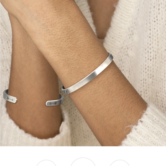 🎁NEW! Joycuff Hidden Message Mother/Daughter Stainless Steel Cuff Bracelet - Picture 4 of 10